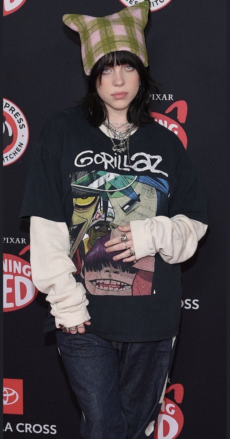 Billie Eilish’s Oversized Hoodies and Sneakers: Streetwear Goals
